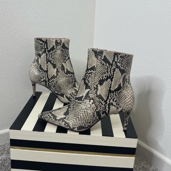 NWOB Schutz Bette Snake Ankle Bootie size